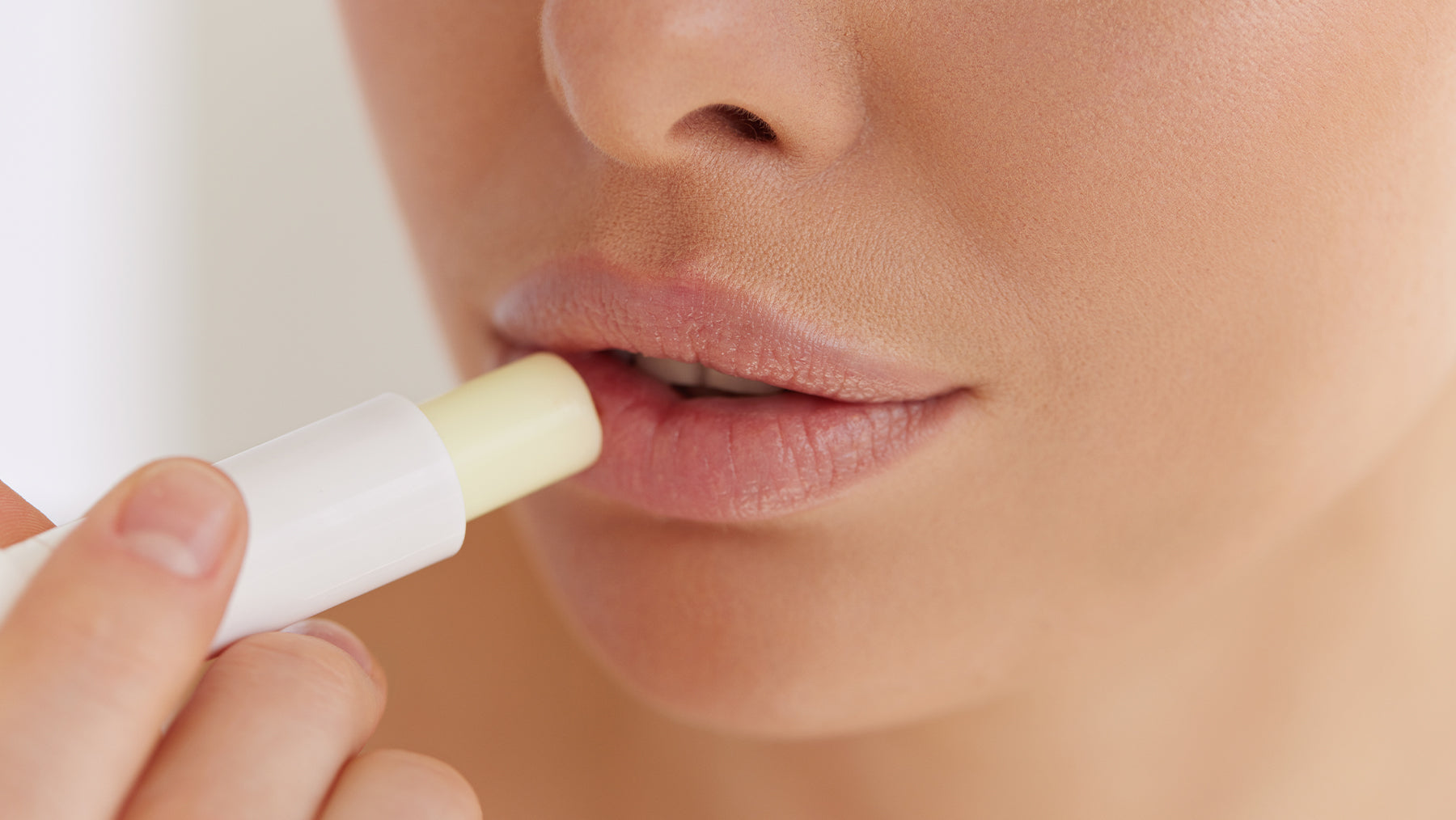 Why Your Lips Still Feel Dry After Lipstick or Lip Balm (And What to Do About It)